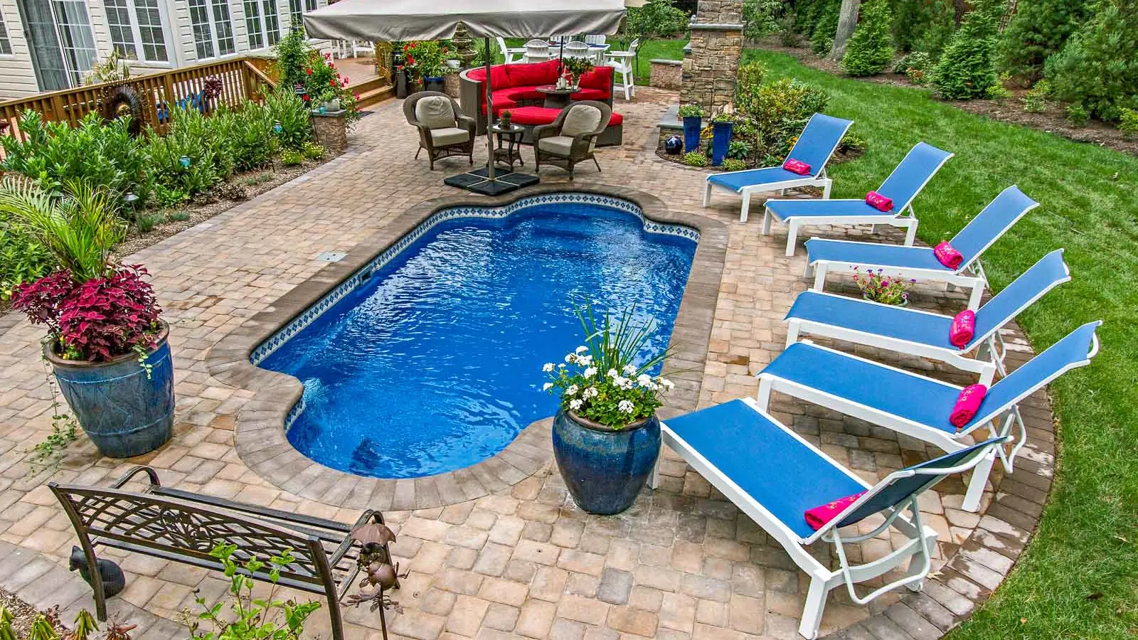 Leisure-Pools-Roman-Fiberglass-Pool-Shape The Roman™, a fiberglass pool design manufactured by Leisure Pools