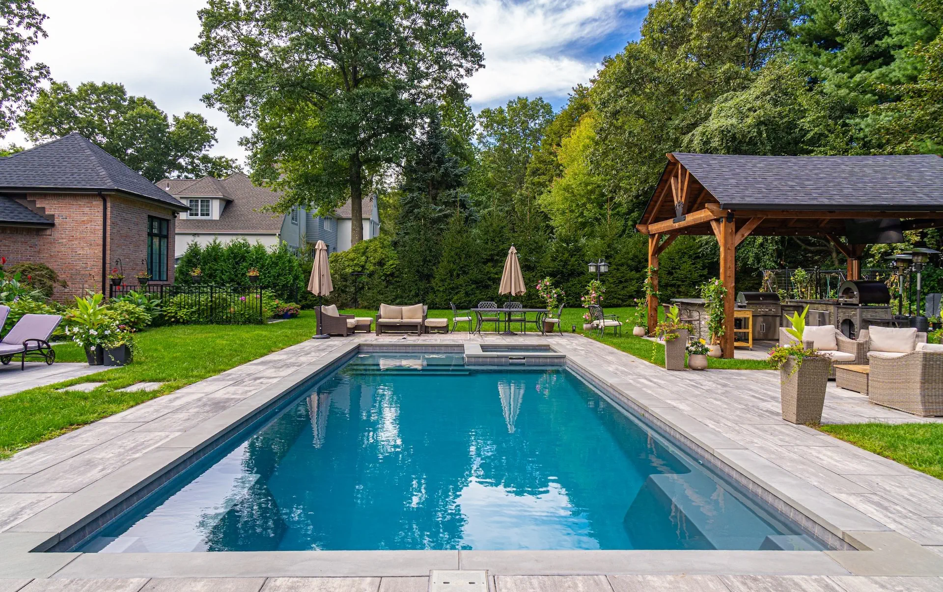 Leisure Pools Hudson Valley: Hudson Valley’s Premier Fiberglass Pool Builder